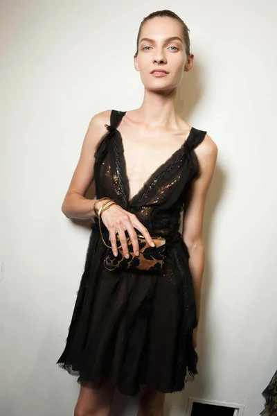 Look 80